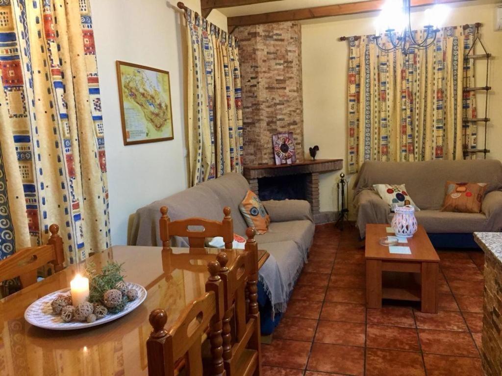 Torcales Del Lobo Apartamentos Rurales Pozo Alcon Ngoại thất bức ảnh
